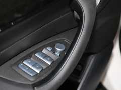 2021款 xDrive30Le 尊享型
免税
