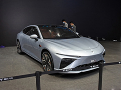 2022款 纯电 650km 四驱耀世版