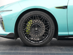 2022款 纯电 650km 四驱耀世版