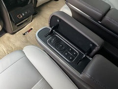 2021款 领秀系列 390T 旗舰版
