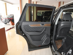 2022款 2.0T DCT两驱智联旗享版 五座