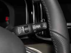 2022款 2.0T DCT两驱智联旗享版 五座