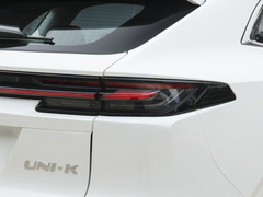 2021款 2.0T 卓越型