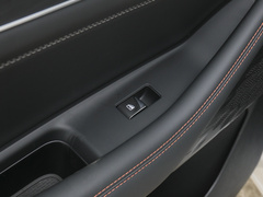 2021款 2.0T 卓越型
