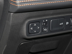 2021款 2.0T 卓越型
