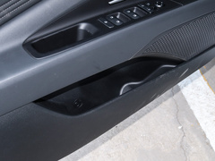 2021款 1.5L LUX尊贵版