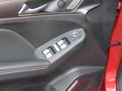 2021款 1.5T 自动大四版