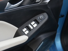 2021款 1.5T 自动大四版
