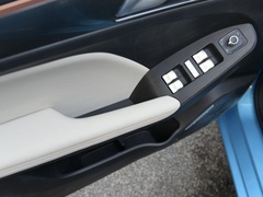 2021款 1.5T 自动大四版