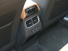 2021款 1.5T 自动大四版