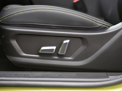 2021款 1.5T 自动大四版