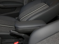 2021款 1.5L 手动舒适版
