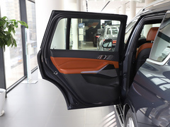 2021款 xDrive40i 尊享型豪华套装