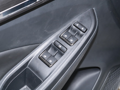 2021款 1.6L CVT尊贵型
