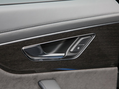 2021款 55 TFSI 尊享动感型