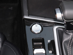 2020款 PLUS 荣耀百万版 1.6L GDI CVT精英型