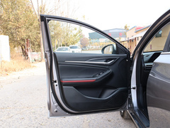 2020款 PLUS 荣耀百万版 1.6L GDI CVT精英型