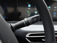 2020款 PLUS 荣耀百万版 1.6L GDI CVT豪华型
