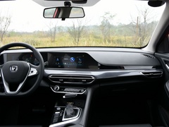 2020款 PLUS 荣耀百万版 1.6L GDI CVT豪华型