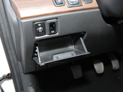 2021款 2.0L 手动舒适型 7座