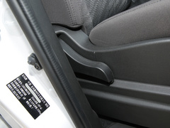 2021款 2.0L 手动舒适型 7座