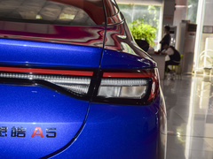 2021款 1.5T CVT尊贵智联型