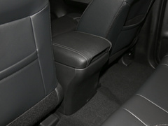 2021款 1.8T 两驱精英版