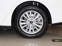 2021款 三厢 EcoBoost 180 自动锋潮型