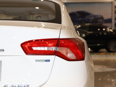 2021款 三厢 EcoBoost 180 自动锋潮型