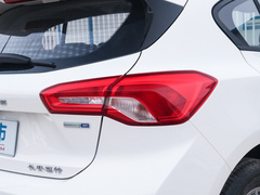 2021款 两厢 EcoBoost 180 自动锋潮型