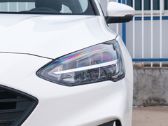 2021款 两厢 EcoBoost 180 自动锋潮型