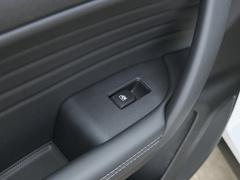 2021款 荣耀百万版 1.6L 手动豪华版
