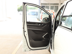 2021款 PLUS 2.0T 汽油自动豪华版