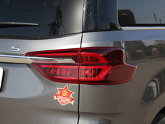 2021款 PLUS 2.0T 汽油自动智尊版
