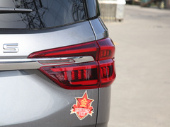 2021款 PLUS 2.0T 汽油自动智尊版