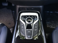 2021款 PLUS 2.0T 汽油自动旗舰版