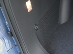 2021款 PLUS 2.0T 汽油自动旗舰版