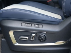 2021款 PLUS 2.0T 汽油自动旗舰版