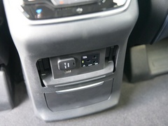 2021款 PLUS 2.0T 汽油自动旗舰版