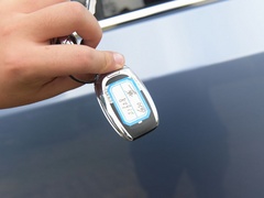 2021款 PLUS 2.0T 汽油自动旗舰版
