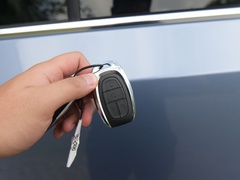 2021款 PLUS 2.0T 汽油自动旗舰版