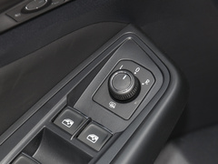 2021款 1.5L 手动舒适智联版