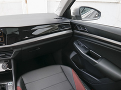 2021款 1.5L 手动舒适智联版
