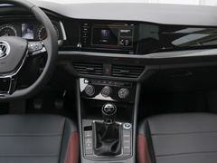2021款 1.5L 手动舒适智联版