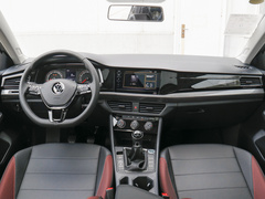 2021款 1.5L 手动舒适智联版