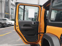 2021款 2.0T 罗宾汉四门版