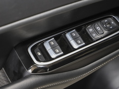 2020款 1.5T 自动旗舰型头等舱
