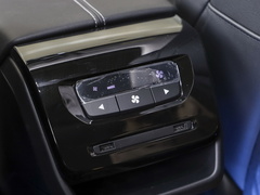 2020款 1.5T 自动旗舰型头等舱