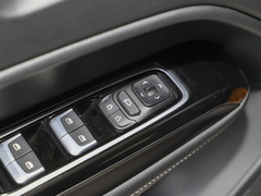2020款 1.5T 自动旗舰型头等舱
