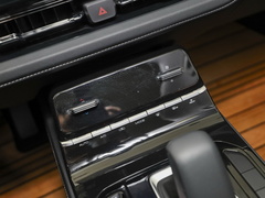 2020款 1.5T 自动旗舰型头等舱